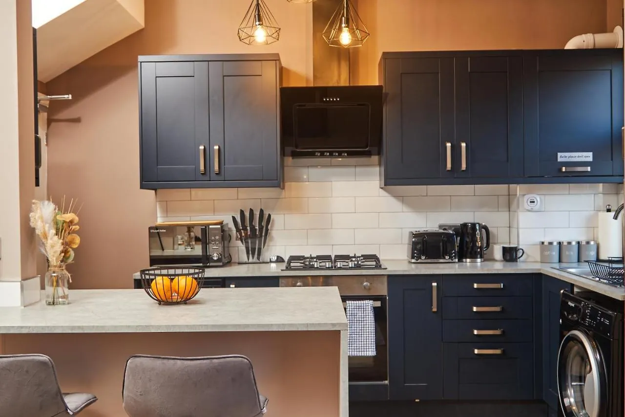 Homebird Property - Haddon House Leeds  Leeds (West Yorkshire)