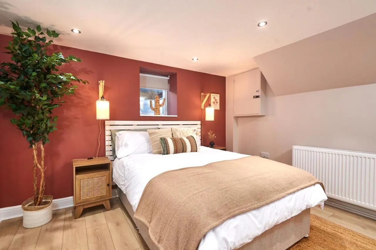 Homebird Property - Haddon House Leeds  Feriehus