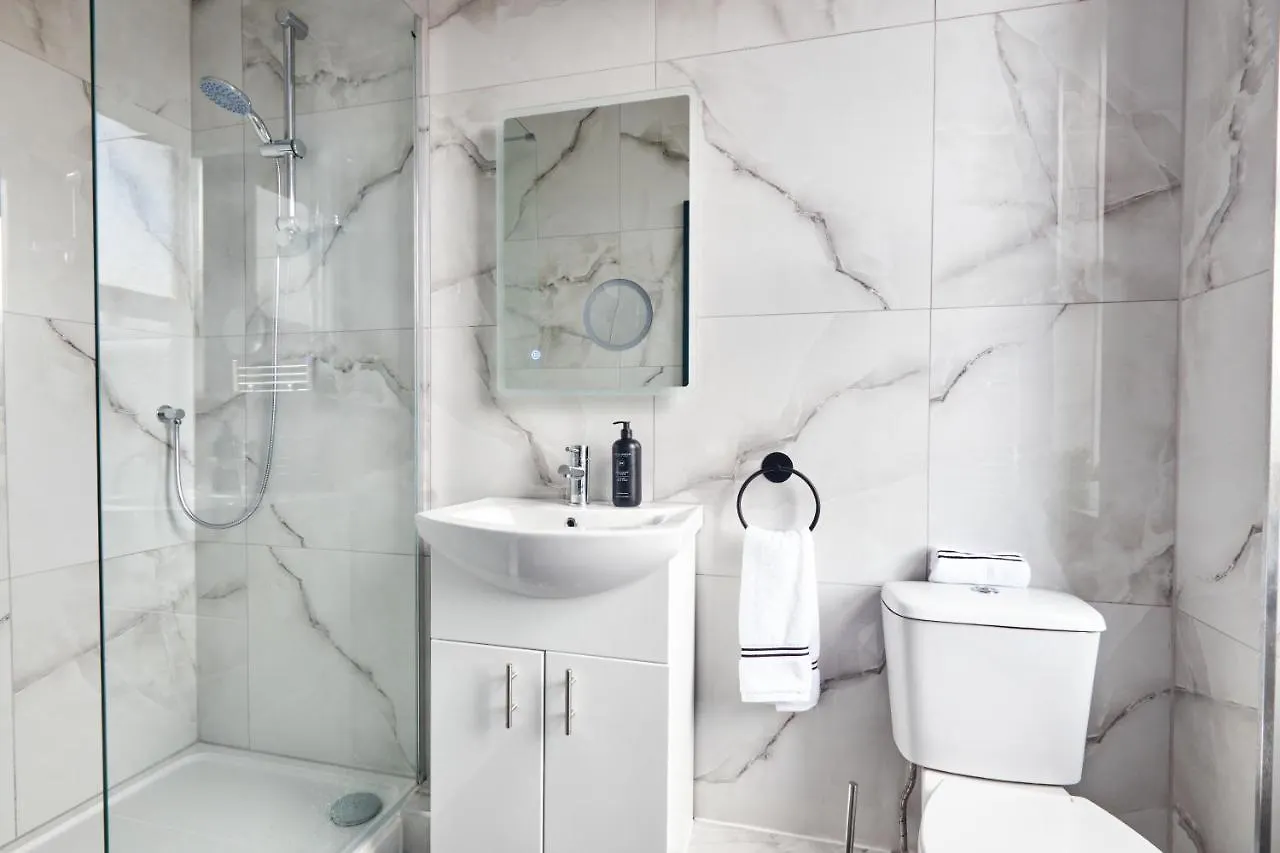 Homebird Property - Haddon House Leeds  Leeds (West Yorkshire)